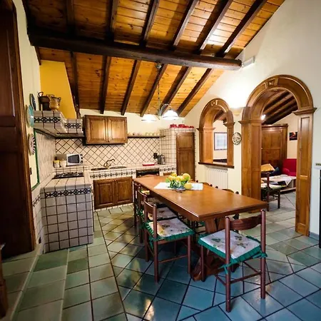 5 Bedrooms House With Wifi At Dom wakacyjny Linguaglossa