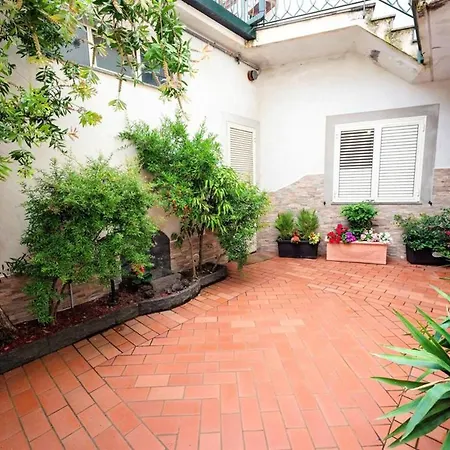 Dom wakacyjny 5 Bedrooms House With Wifi At *
